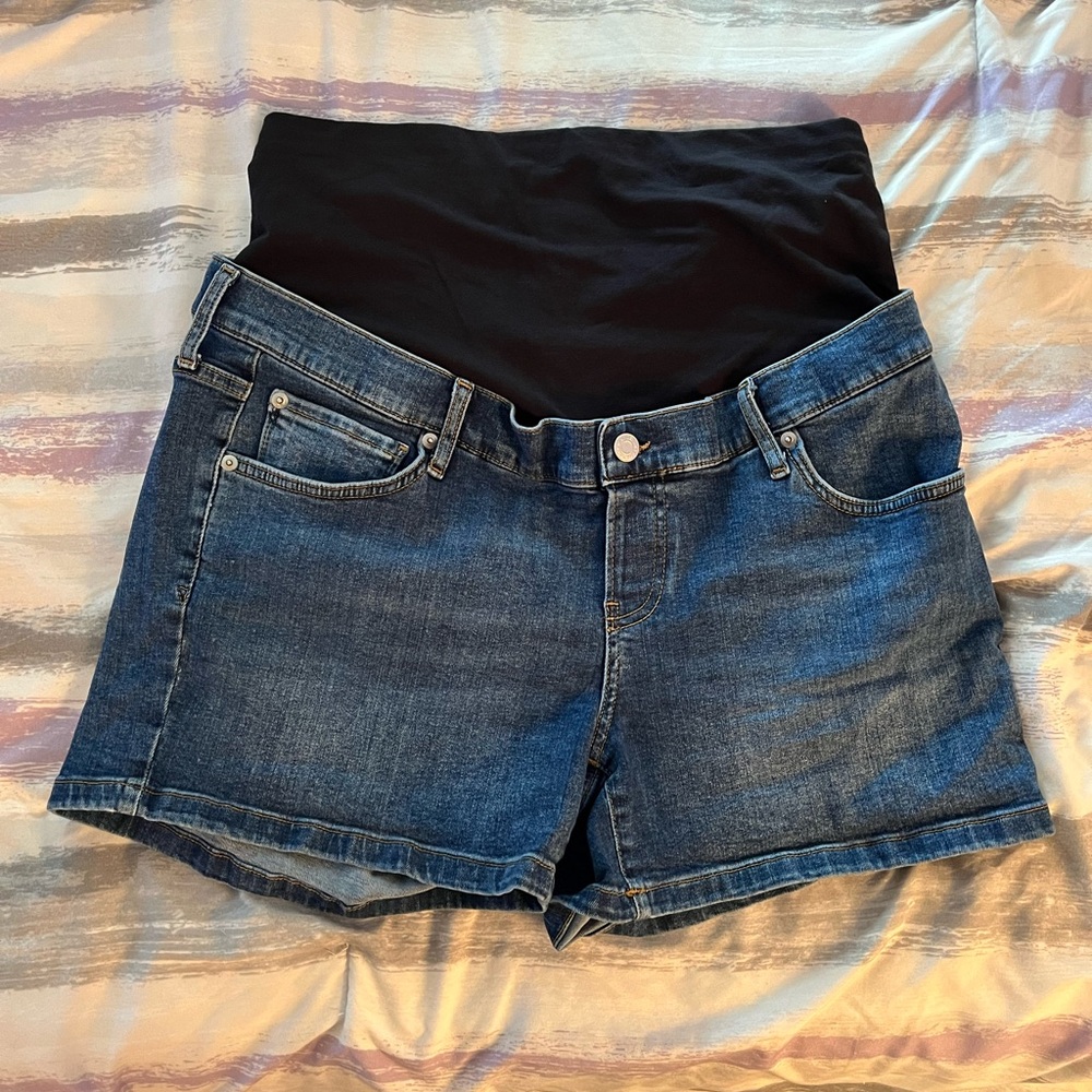 GAP denim maternity shorts -  very lightly worn.